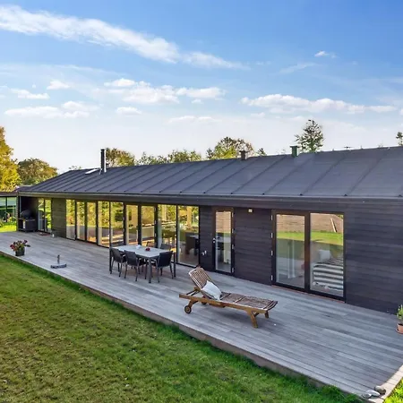 Tessa - 1-6km From The Sea By Interhome